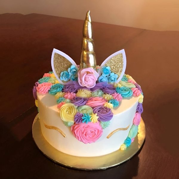 décoration gâteau licorne colorée